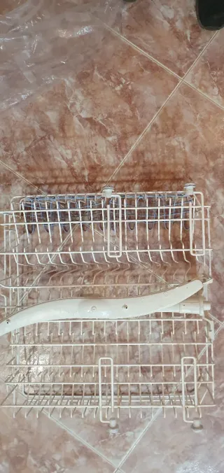 Bandeja superior cesta lavavajillas Indesit