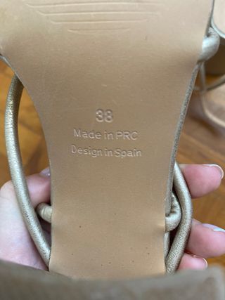 Tacones dorados Mim