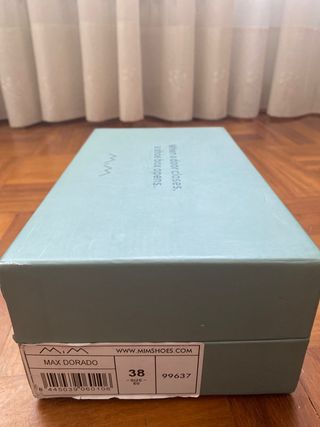 Tacones dorados Mim