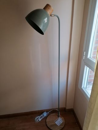 Lampara de pie