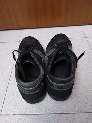 Bambas. Talla 42. Bikkembergs
