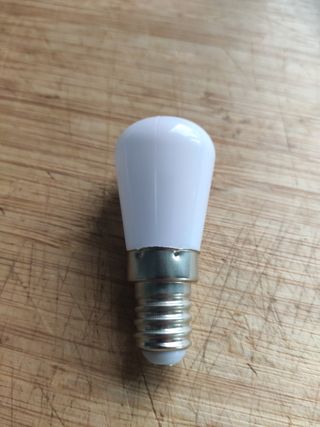 Bombilla para nevera, frigorifico. Luz blanco frío