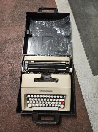 Máquina escribir, como nueva