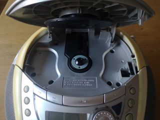 RADIO CASSETTE y CD Sony