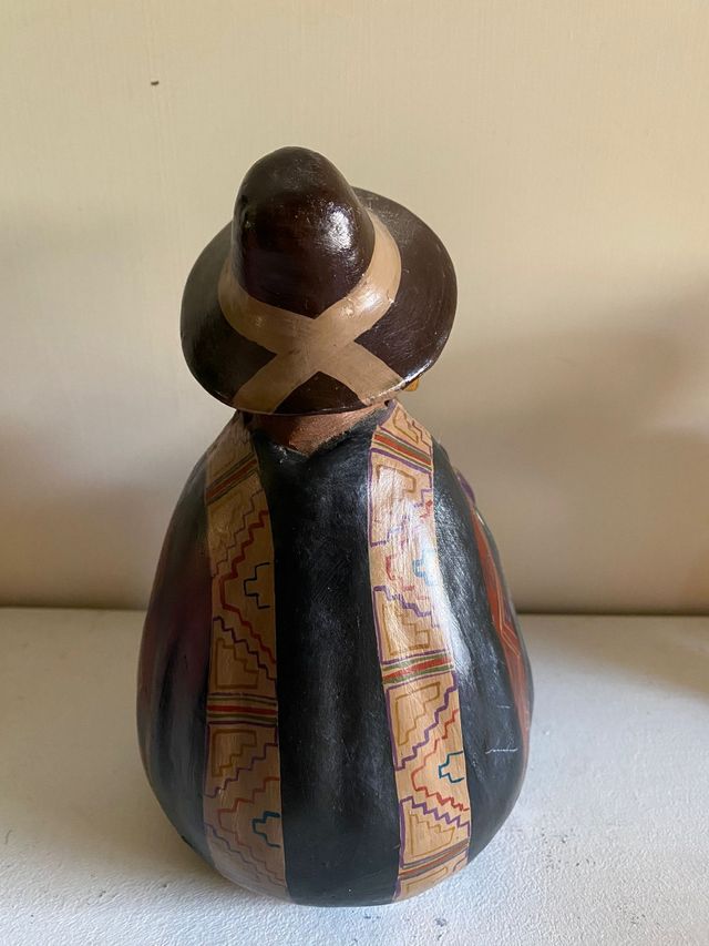 Statuina di ceramica