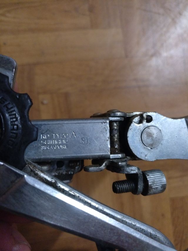 Desciador trasero Shimano SIS