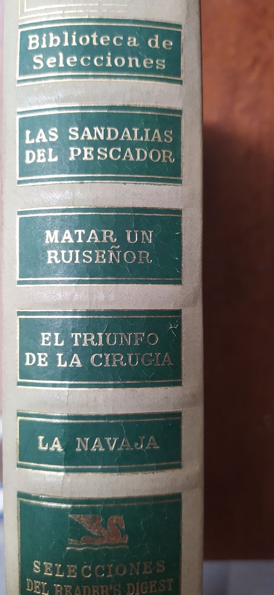 Gran libro con 4 Obras de Biblioteca de S.Reader's