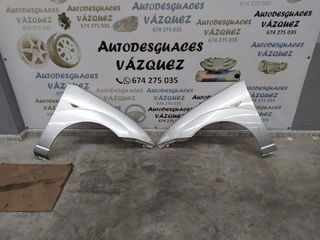 Aletas delanteras grises Ford Focus 2002