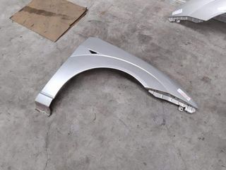 Aletas delanteras grises Ford Focus 2002