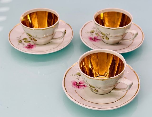 TAZA ANTIGUA CON ORO DE 24 KILATES