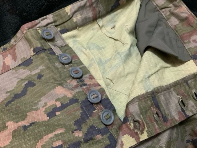 Uniforme de campaña verde boscoso talla 2.C