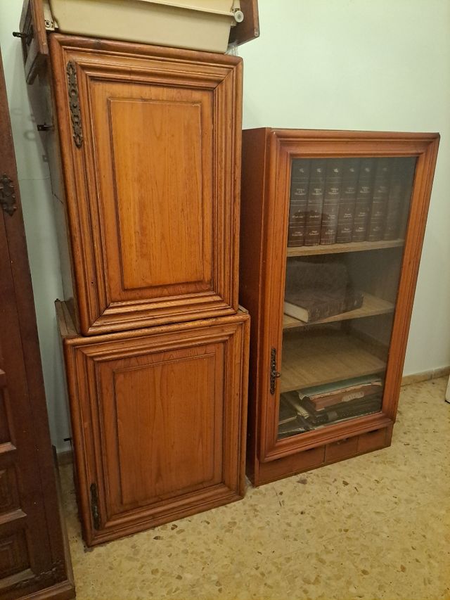 3 muebles madera cocina vintage y dos cajones.