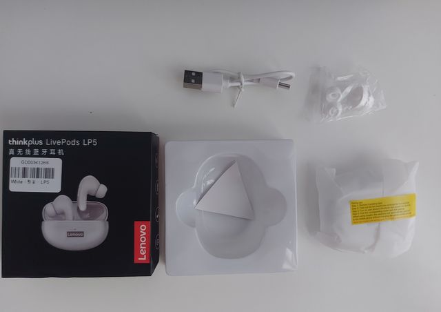 Cascos. Lenovo LP5. Auriculares