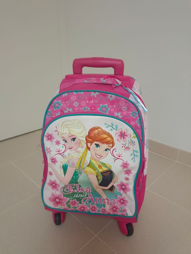 Maleta y bolsa de viaje de Elsa y Ana