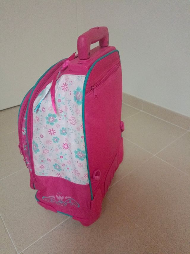 Maleta y bolsa de viaje de Elsa y Ana