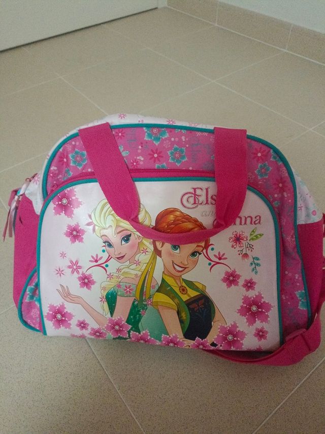 Maleta y bolsa de viaje de Elsa y Ana