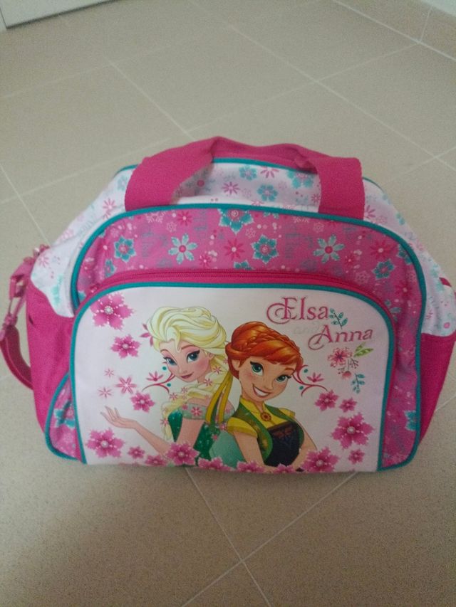 Maleta y bolsa de viaje de Elsa y Ana