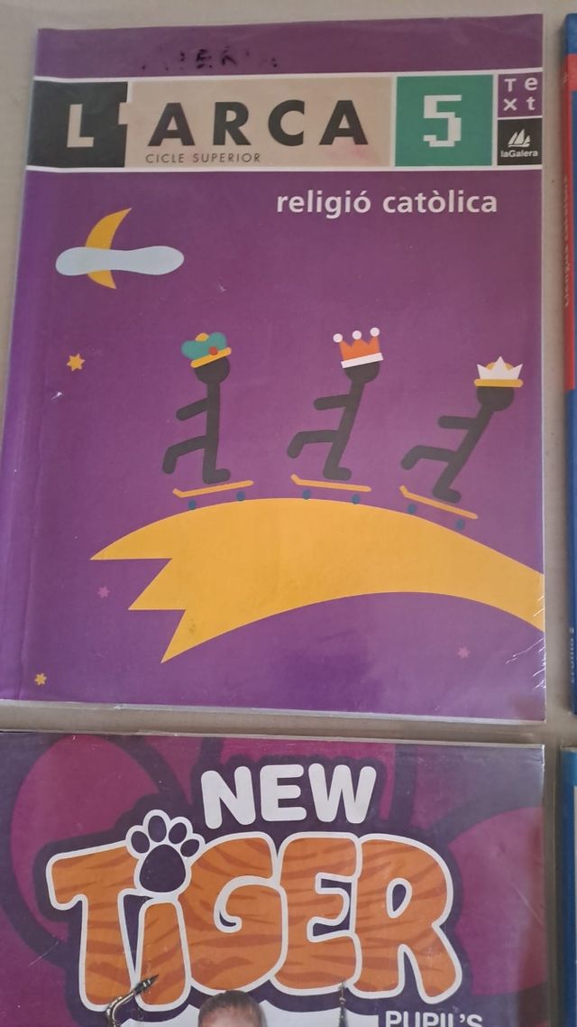 4 libros 5⁰ primaria, precio negociable.
