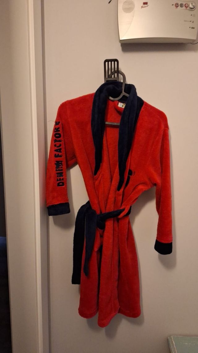 Bata de estar por casa de chico de segunda mano por EUR en Parla