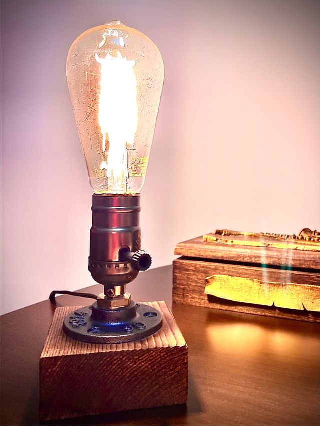 Lámpara de madera VINTAGE de diseño RETRO