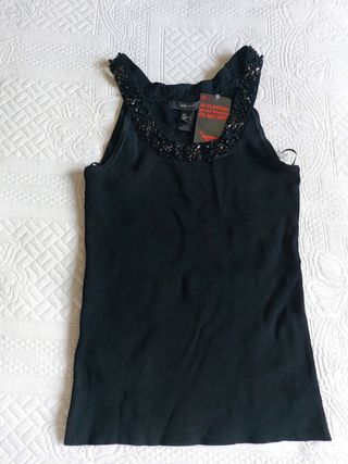 Camiseta tirantes con abalorios 
