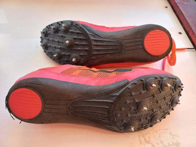 Zapatillas atletismo clavos