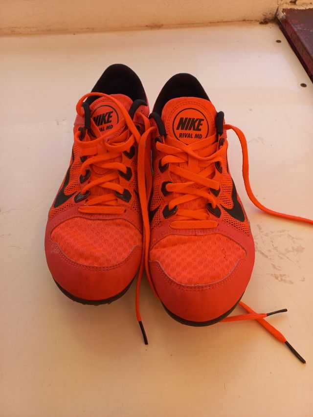 Zapatillas atletismo clavos