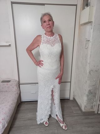 Vestido de novia romántico con corpiño 