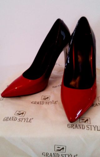 Zapatos de salón ,,Grand Style,, t. 39