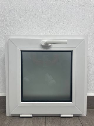 Ventana PVC 1000x500 Roble Dorado Oscilante
