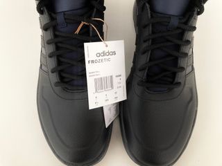 Adidas. Zapatillas altas de piel. Talla 42
