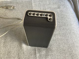 Altavoces Logitech para portátil
