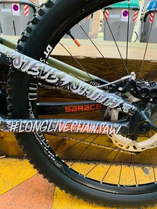 Bici Enduro Saracen Ariel