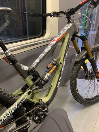 Bici Enduro Saracen Ariel