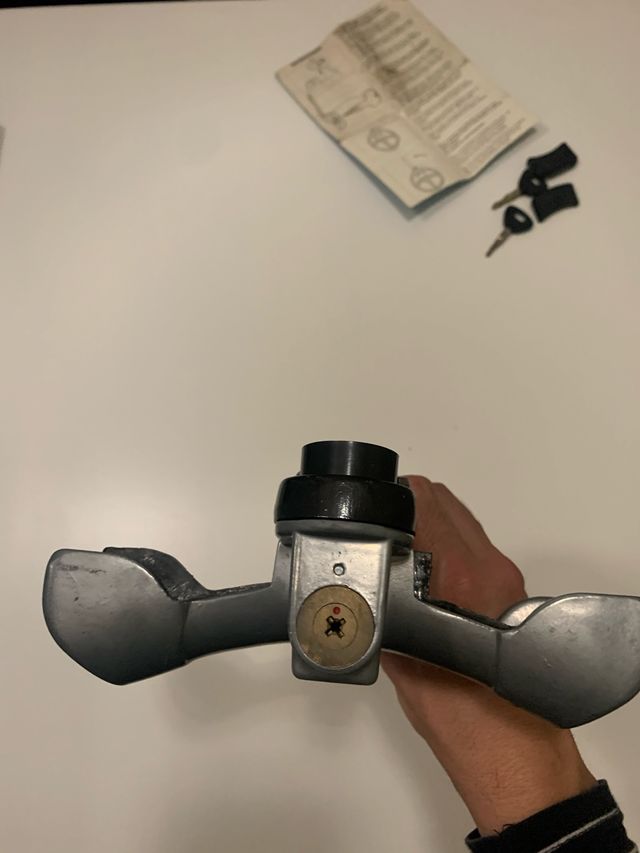 Antirobo coche volante, triangulo y 2 rasquetas