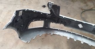 VENDO PARAGOLPE DELANTERO MERCEDES VITO 