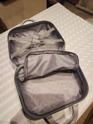 Maletín rígido, neceser,mini maleta