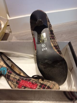 Zapatos de tacón marca Exe
