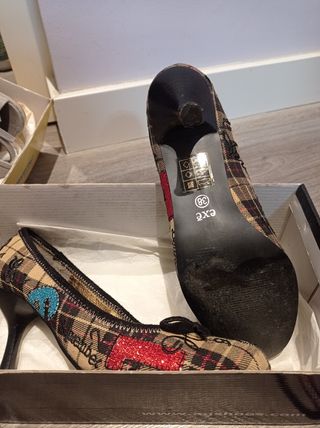 Zapatos de tacón marca Exe