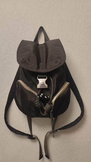 Mochila negra 