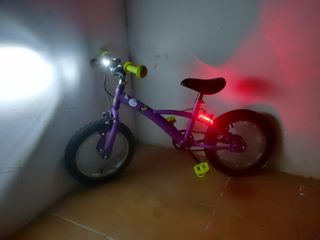 Bicicleta con Luces niño/a 14" Hello Kids