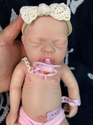bebe reborn niña 32 cmtrs silicona