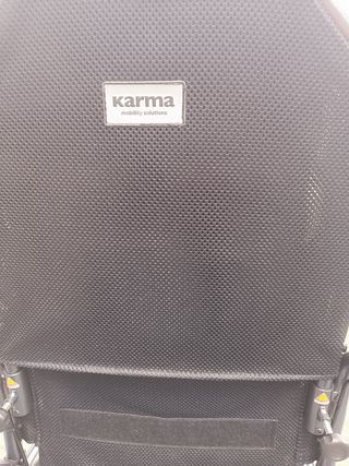 Silla de ruedas basculante reclinable y plegable