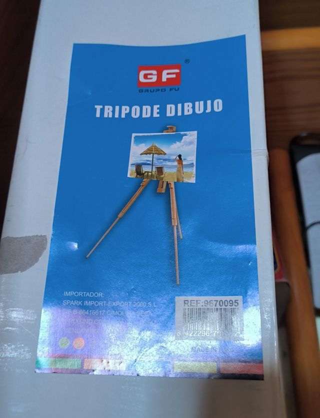 Trípode pintura madera, caballete.