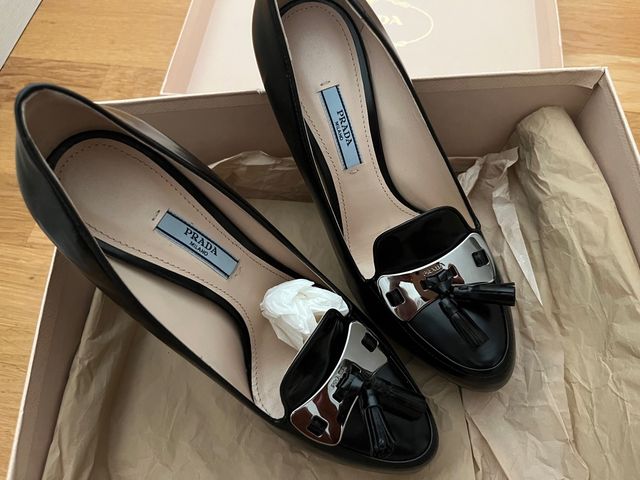 Zapatos tacon negro Prada nuevos