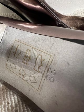 Zapatos de tacón de fiesta BATA