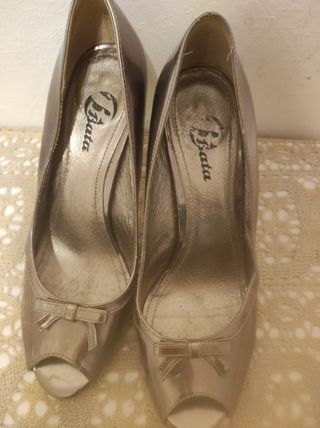 Zapatos de tacón de fiesta BATA