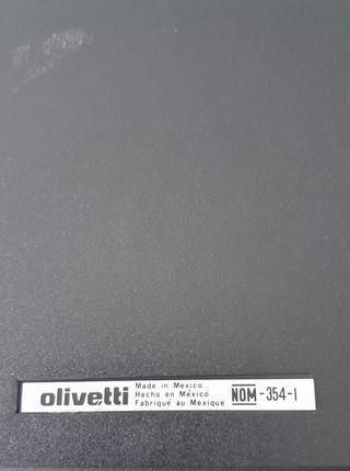 Maquina escribir olivetti nom 354-1