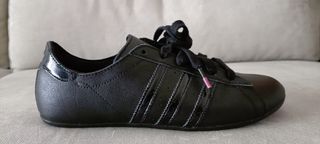 adidas sleek series black