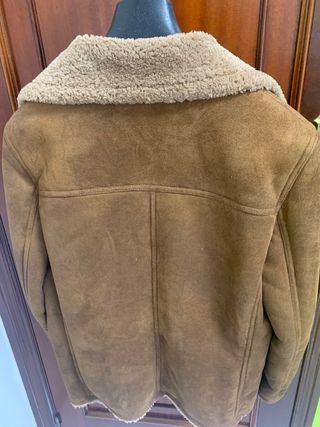 Cazadora ZARA de pelo